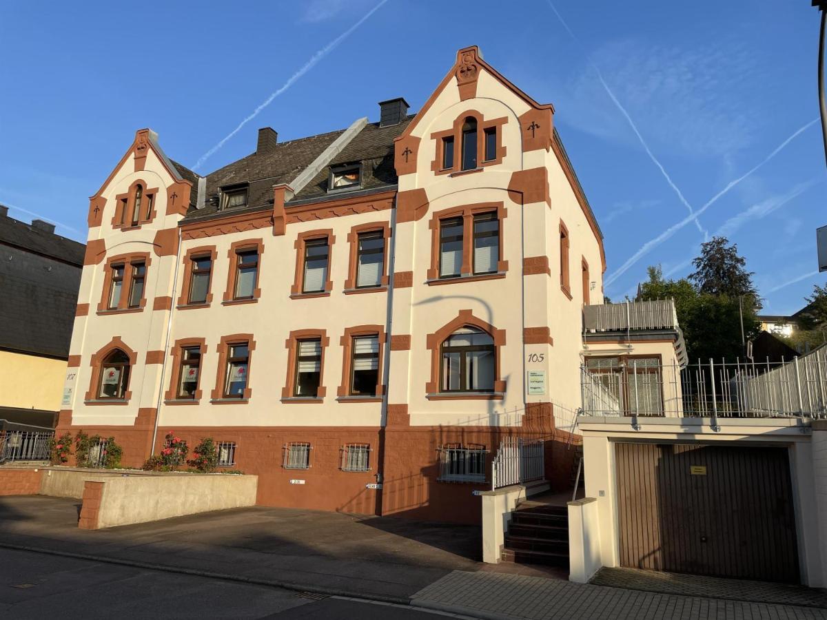 Ferienwohnung Berggarten 사르부르크 외부 사진